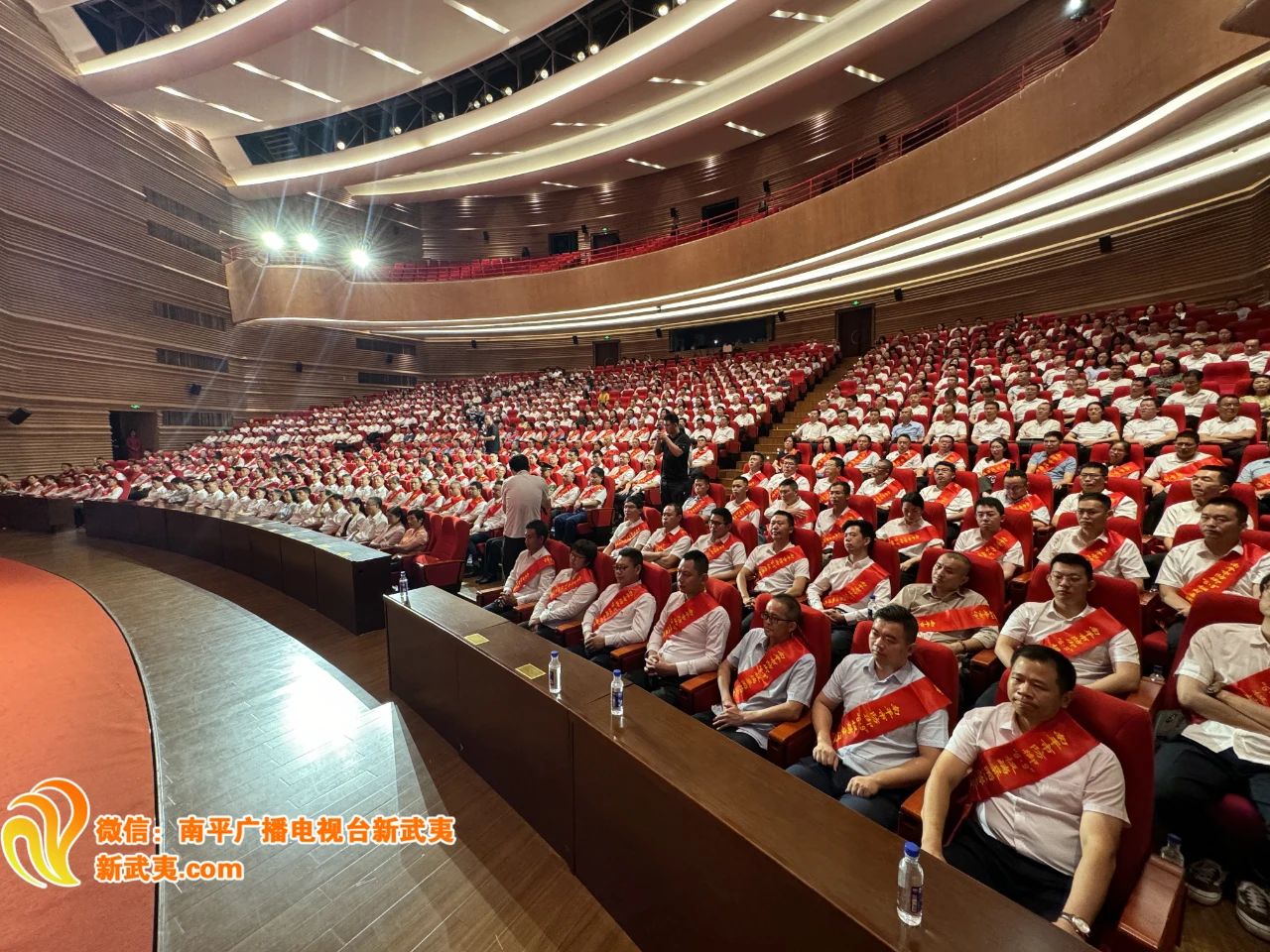 喜報!易順建工集團有限公司總經(jīng)理李晉恒榮獲南平市防御“6·9”極端暴雨洪澇災害優(yōu)秀個人稱號